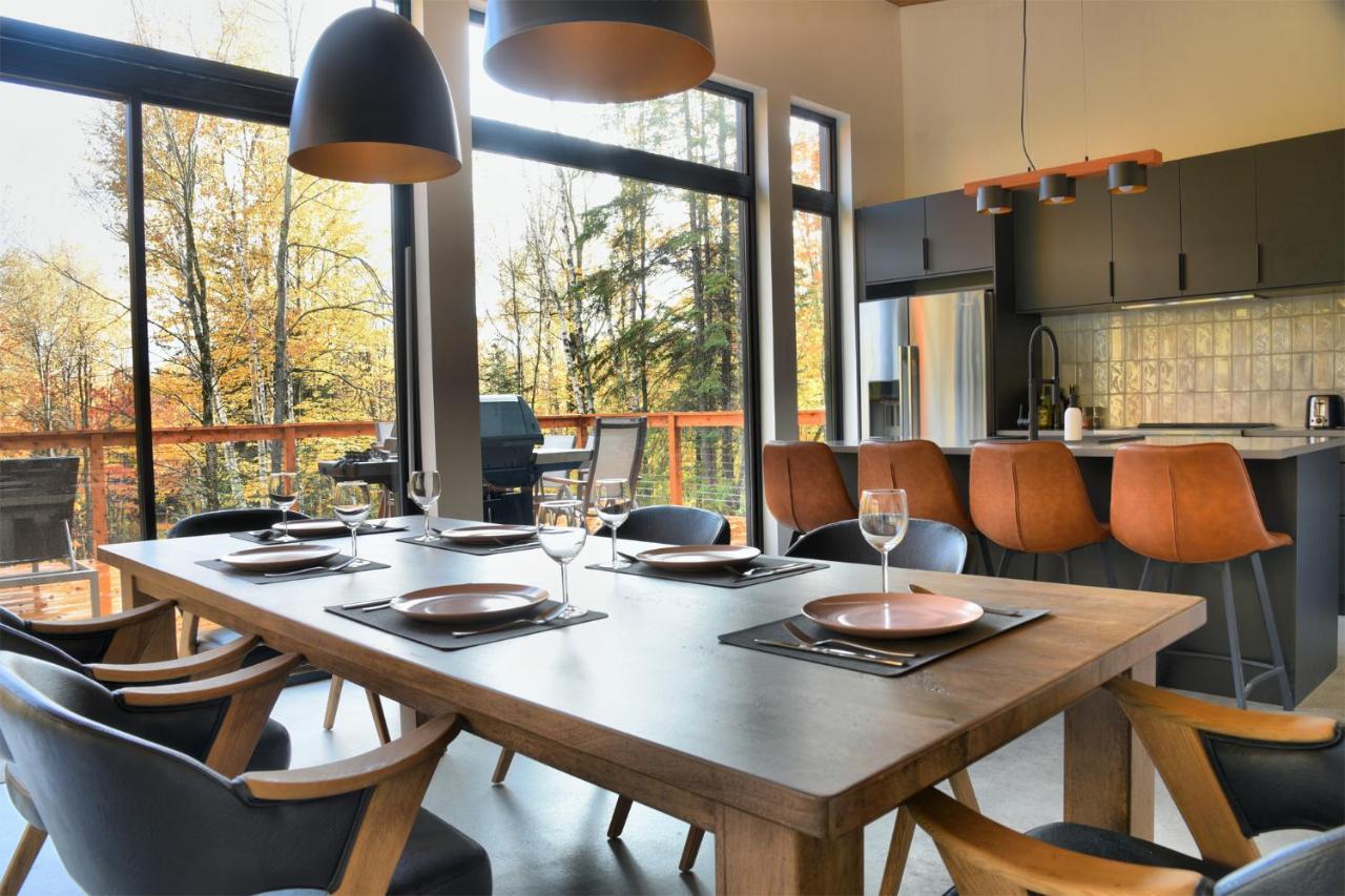 Kallm-Mont-Tremblant Chalet With Hot Tub, Pond & Beach On Private 7Acre Estate Lac-Supérieur Extérieur photo