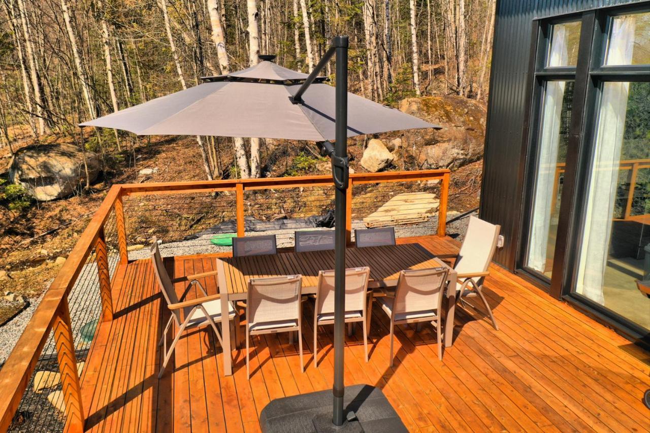 Kallm-Mont-Tremblant Chalet With Hot Tub, Pond & Beach On Private 7Acre Estate Lac-Supérieur Extérieur photo