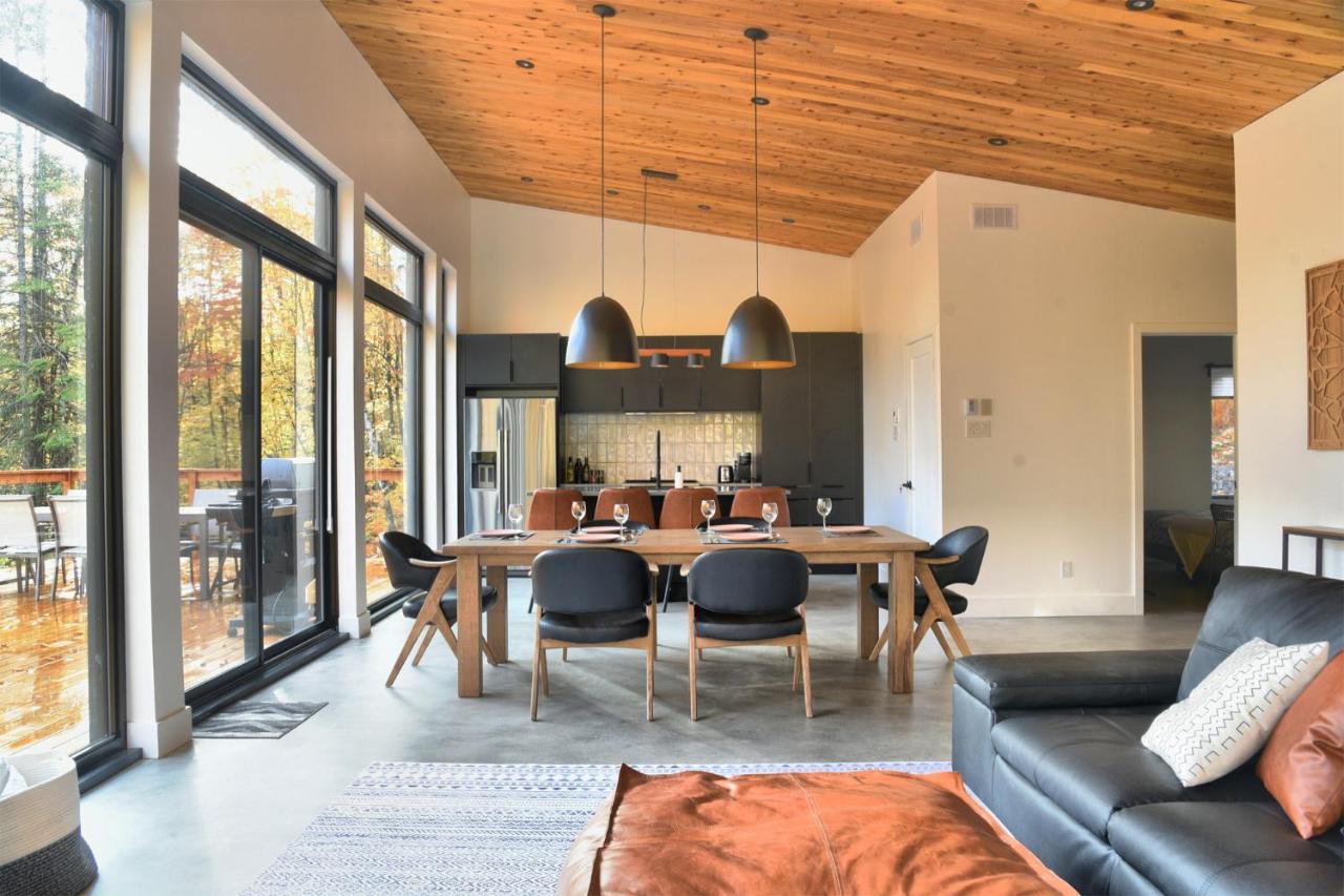 Kallm-Mont-Tremblant Chalet With Hot Tub, Pond & Beach On Private 7Acre Estate Lac-Supérieur Extérieur photo