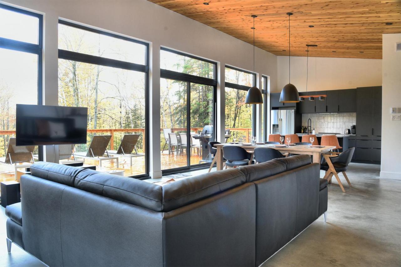 Kallm-Mont-Tremblant Chalet With Hot Tub, Pond & Beach On Private 7Acre Estate Lac-Supérieur Extérieur photo