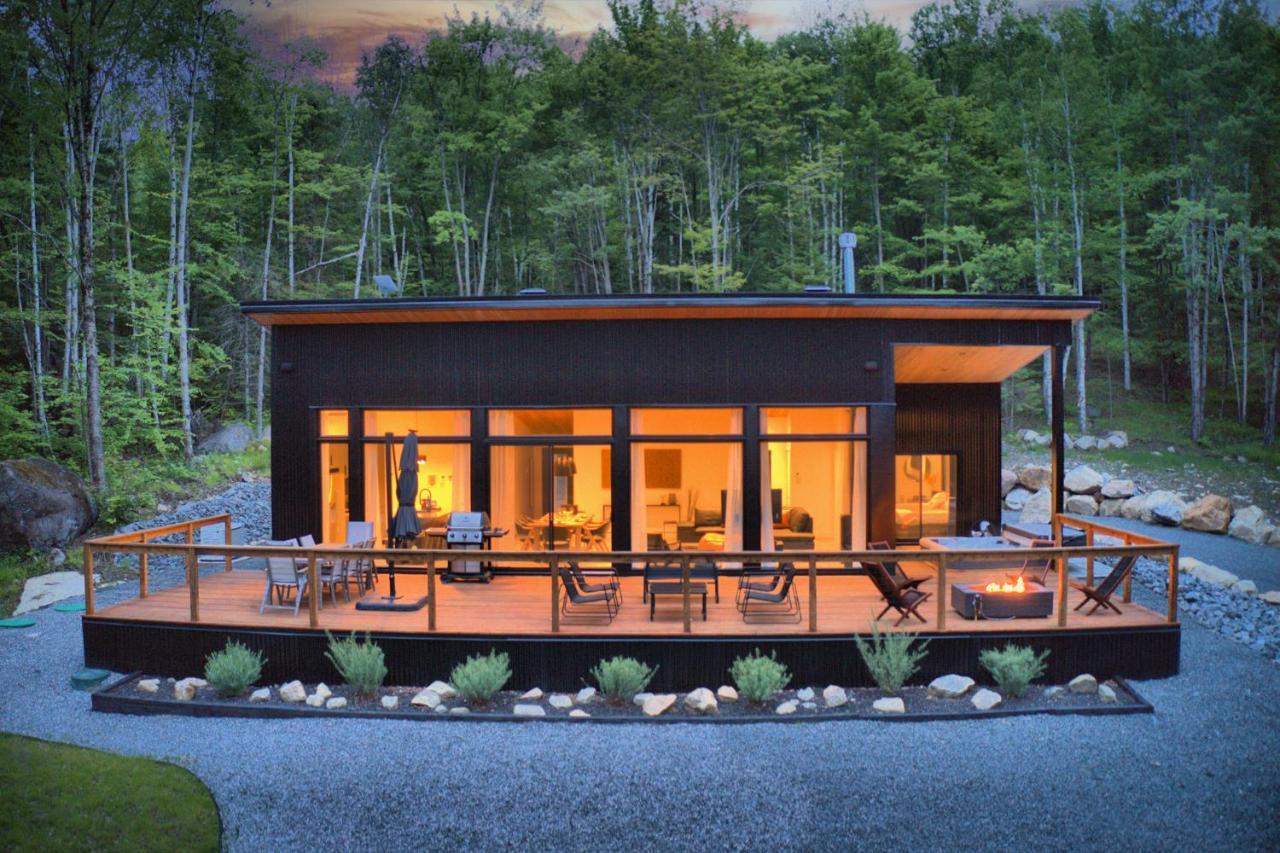 Kallm-Mont-Tremblant Chalet With Hot Tub, Pond & Beach On Private 7Acre Estate Lac-Supérieur Extérieur photo