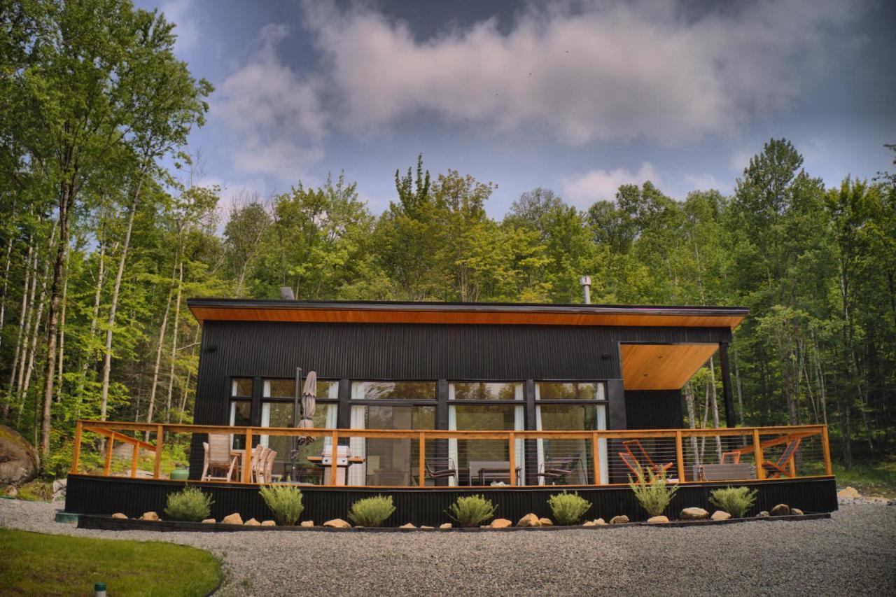 Kallm-Mont-Tremblant Chalet With Hot Tub, Pond & Beach On Private 7Acre Estate Lac-Supérieur Extérieur photo