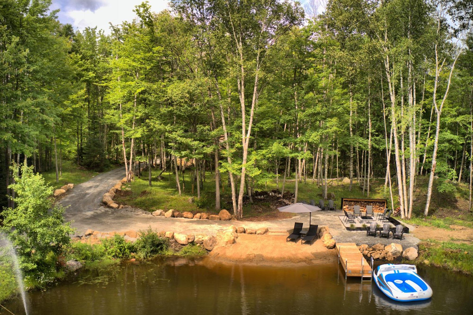 Kallm-Mont-Tremblant Chalet With Hot Tub, Pond & Beach On Private 7Acre Estate Lac-Supérieur Extérieur photo